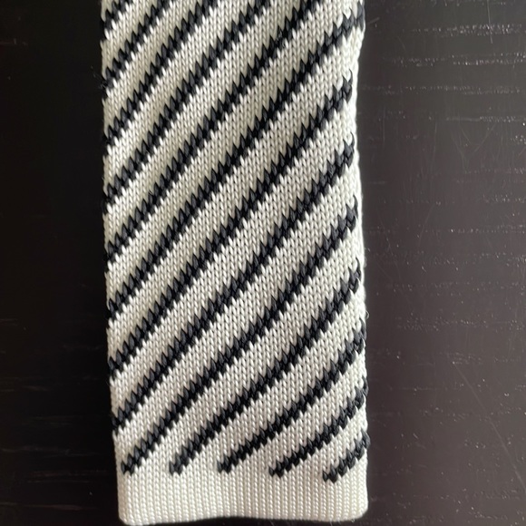 Mens striped skinny tie - Picture 2 of 11